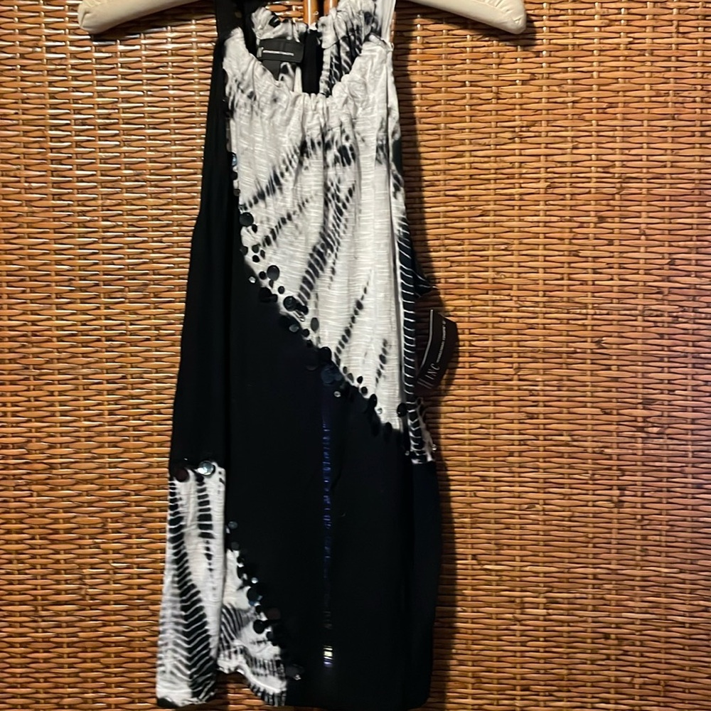 Gorgeous, unique International Concepts black/white halter top size L NWT